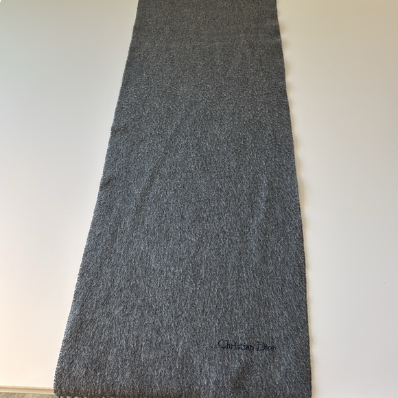Christian Dior | Vintage Gray Cashmere Scarf unisex - Picture 5 of 7